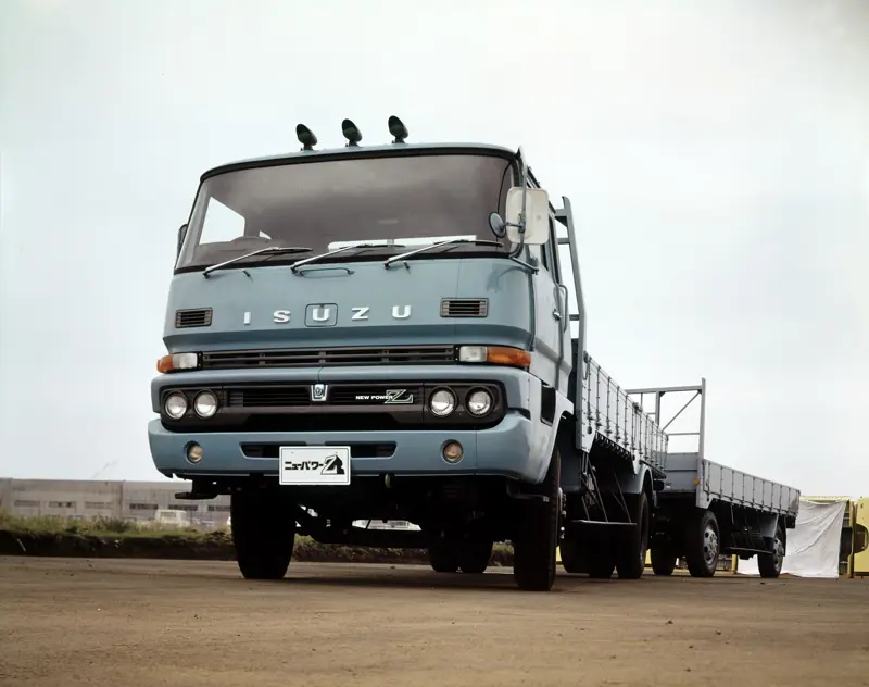 Early-Years-p7-blue-Isuzu.jpg