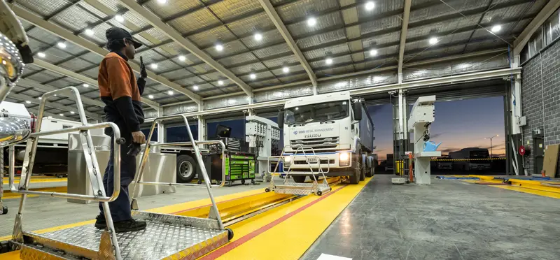 IsuzuWorkshopB-78-banner.png