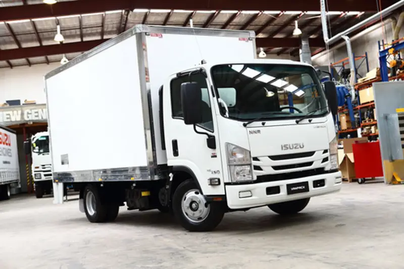 isuzu-nnr-45-150_vanpack.jpg