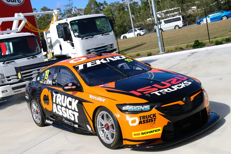v8_supercar_img2-min.jpg